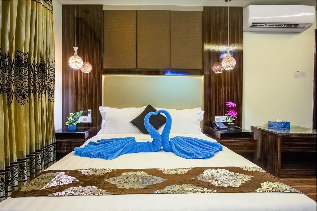 Hotel Noorjahan Grand Силет Екстериор снимка