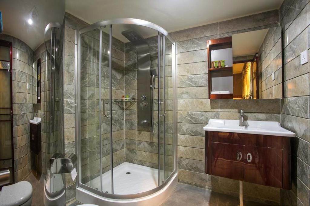 Hotel Noorjahan Grand Силет Екстериор снимка