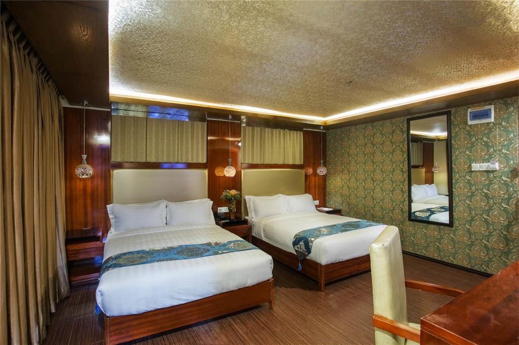 Hotel Noorjahan Grand Силет Екстериор снимка
