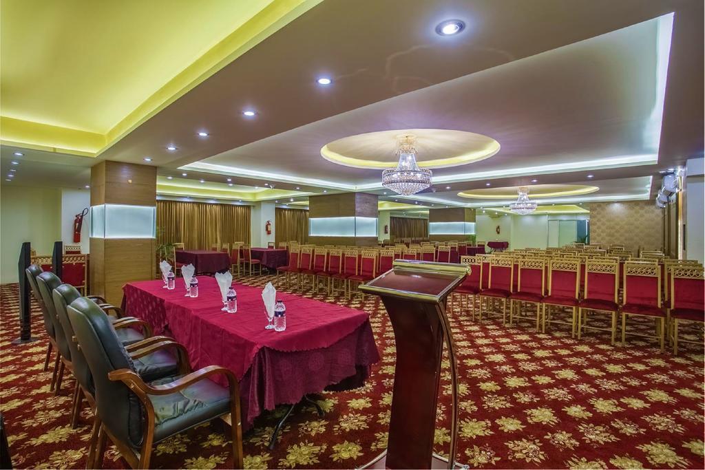Hotel Noorjahan Grand Силет Екстериор снимка