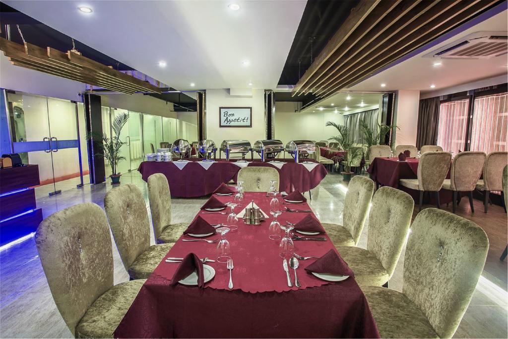 Hotel Noorjahan Grand Силет Екстериор снимка