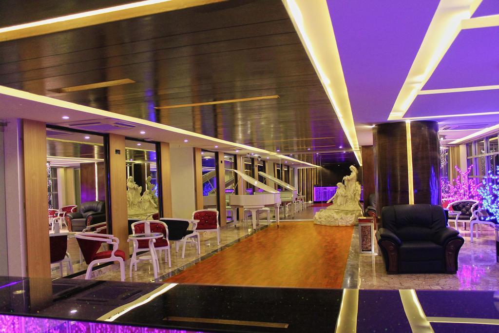 Hotel Noorjahan Grand Силет Екстериор снимка